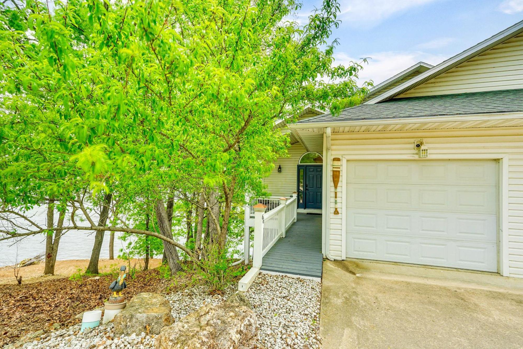 Townhouse With Shared Dock On Lake Of The Ozarks! 外观 照片